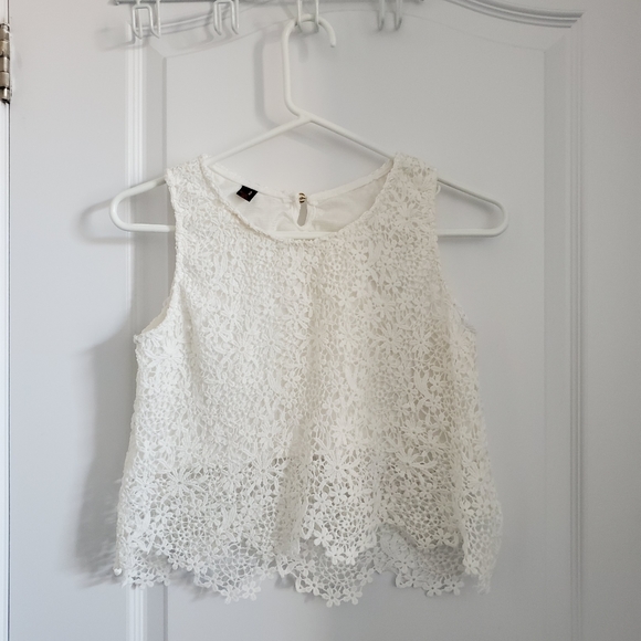 BNWOT Embroidered Tank Top. - Picture 1 of 5